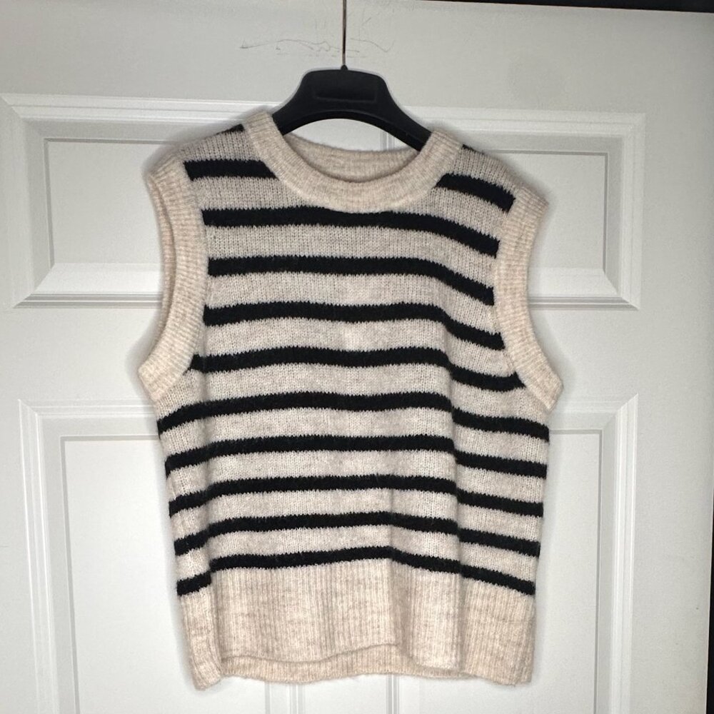 Part Two Emmely Stripe Sleeveless Jumper – Black/Off White – Size Small NWT